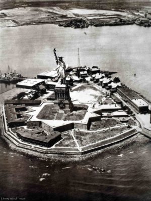 New York Liberty Island Photographic Print